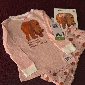 Awesome Gift set!!! Eric Carle 2 piece pajama and board book set
